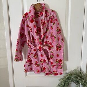 Strawberry shortcake toddler fleece robe 
Size 5